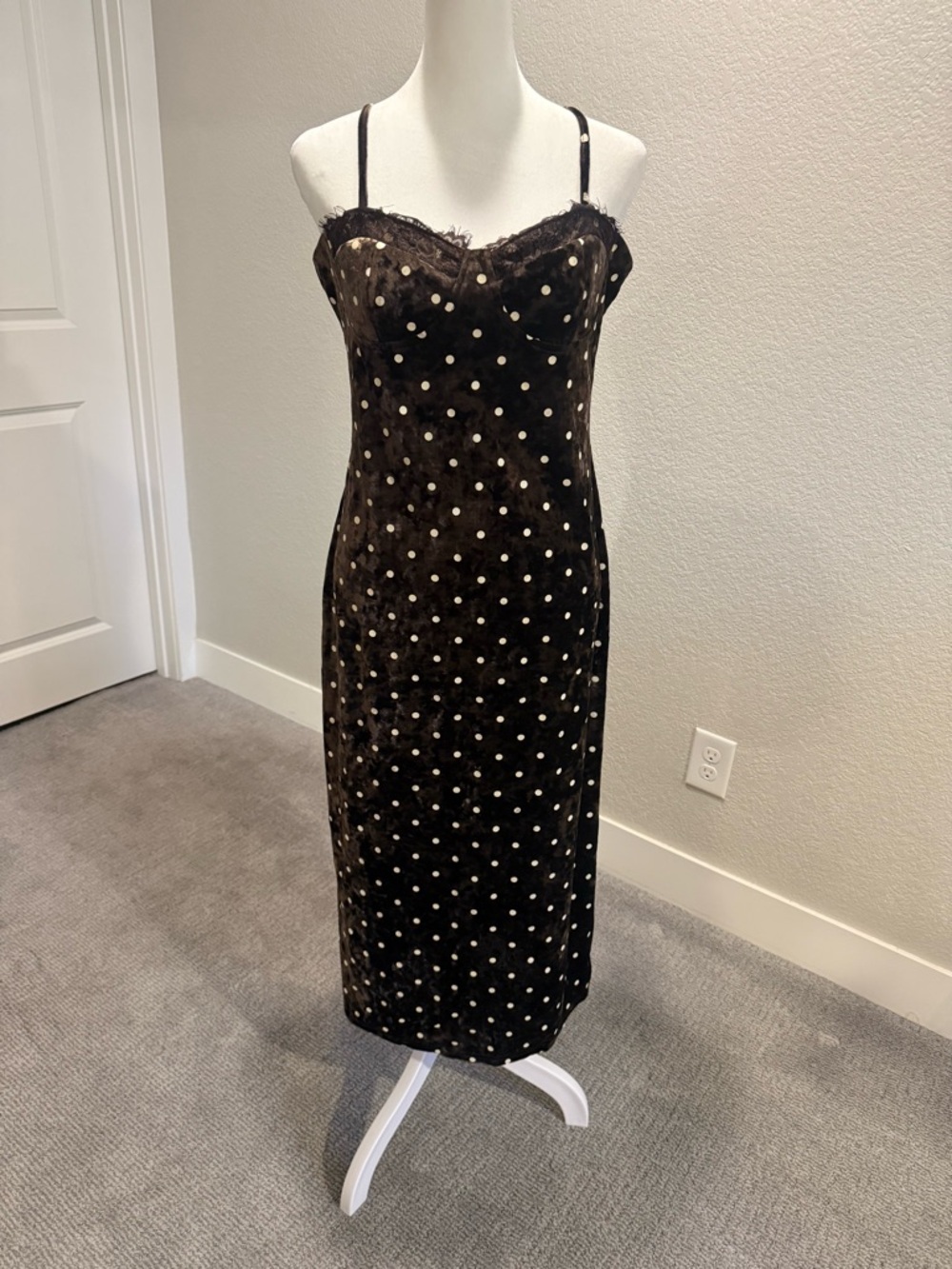 Commense Velvet Polka Dot Lace-Trim Cami Midi Dress - Picture 3 of 12